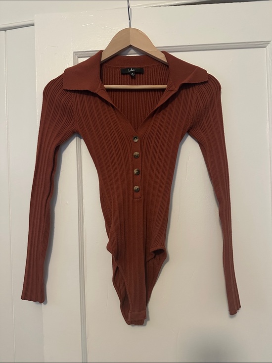 Lulus Tops - Lulu's Ribbed Long-Sleeve Button-Up Bodysuit in Rust